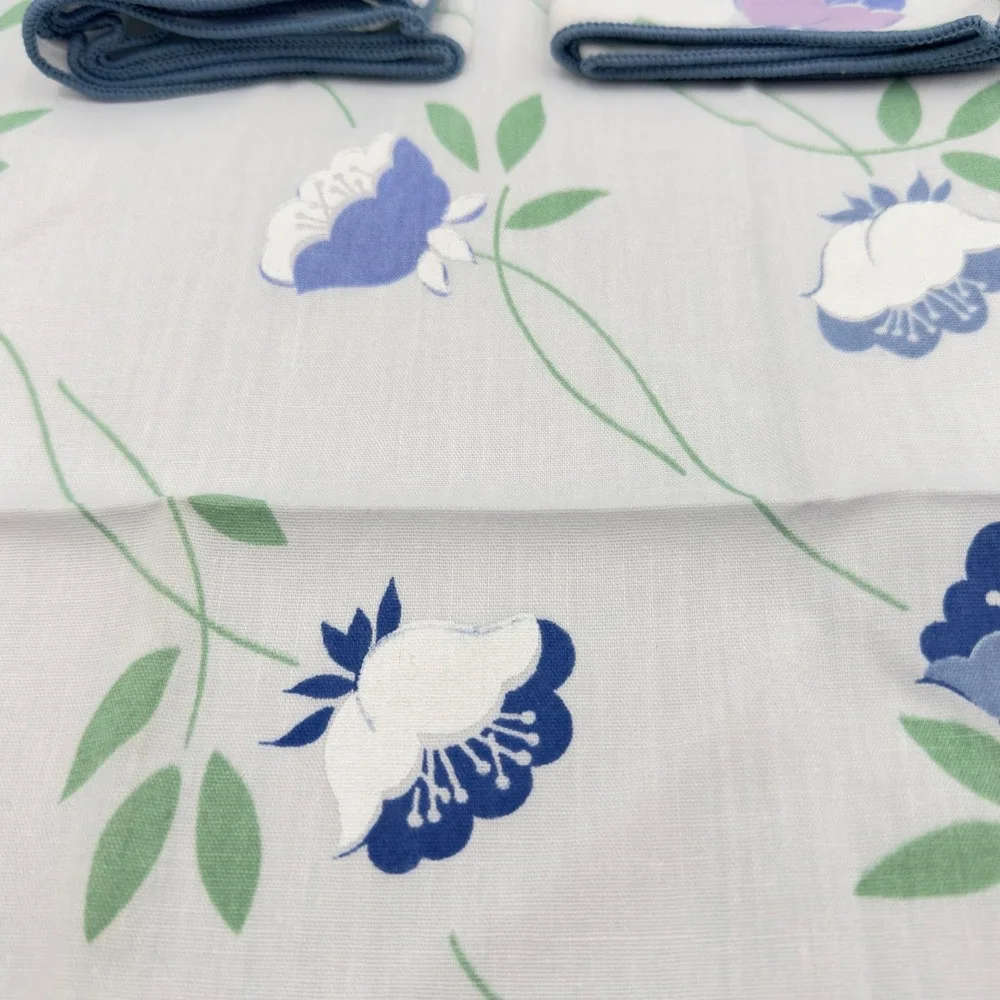 Vintage Floral Napkins White Blue Purple Set of 4 Square 16.5
